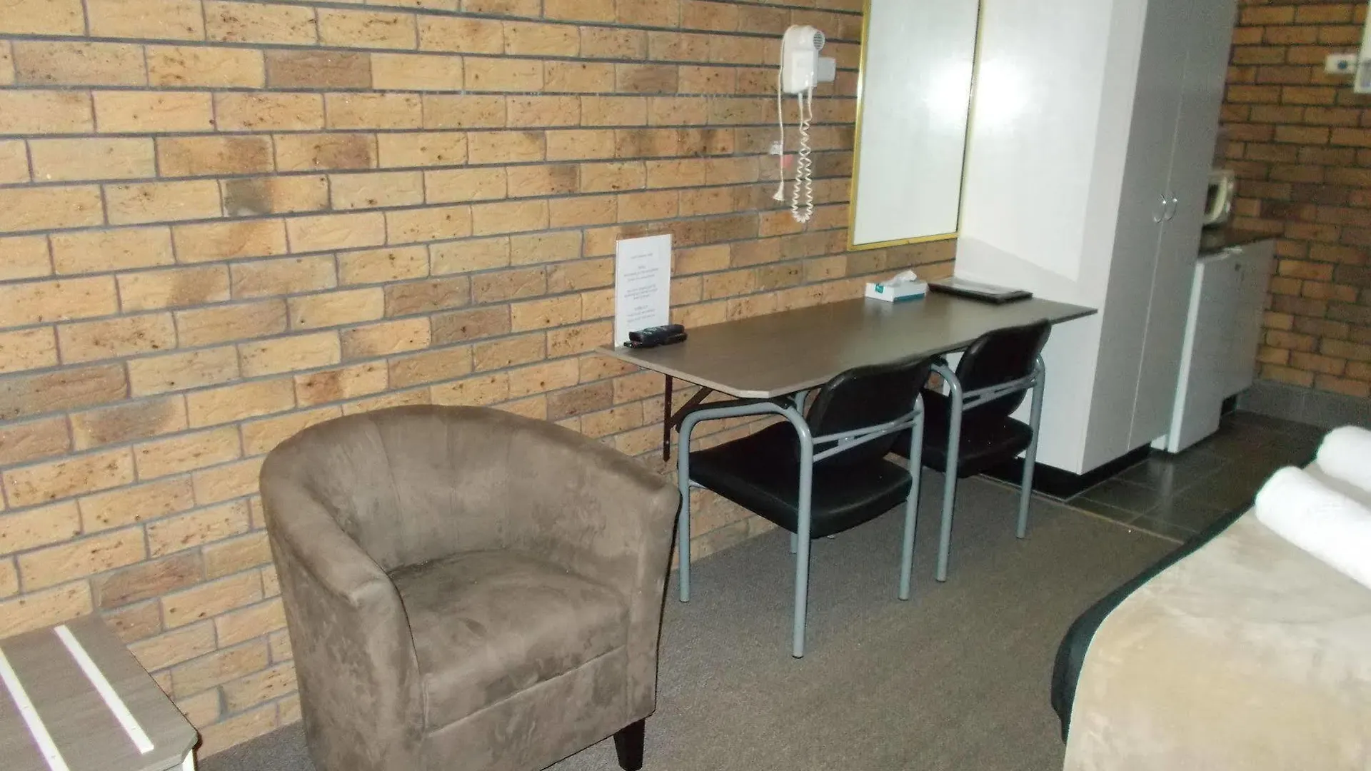 Oakey Park House Motor Inn